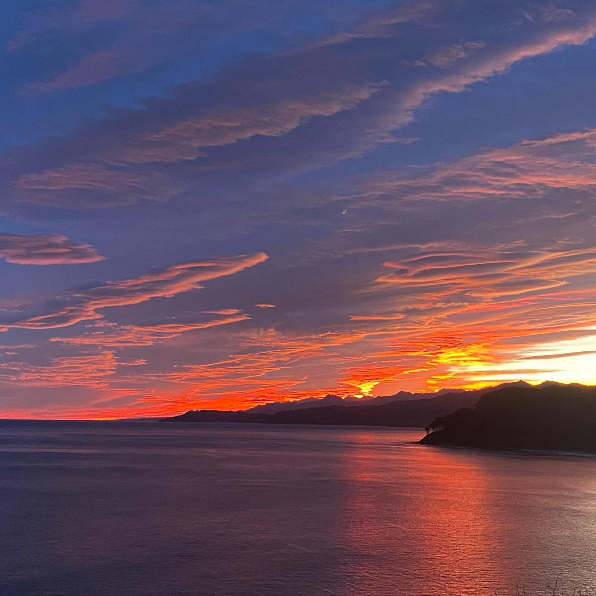 El Apartamentin De Lastres Luaran gambar